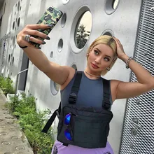 Облегающий жилет без рукавов с круглым вырезом и маленькими плечами флуоресцентного цвета