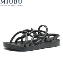 MIUBU сандалии Для мужчин тапочки Туфли без каблуков Удобная Для мужчин вьетнамки повседневная обувь летние пляжные Sapatos Hembre sapatenis masculino