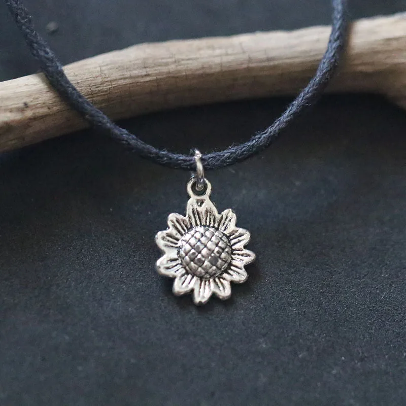 

Bijoux Female Choker Necklaces Sun Flower Lift Tree Charms Pendant Necklace For Women Christmas Holiday Gift Adjustment Chain