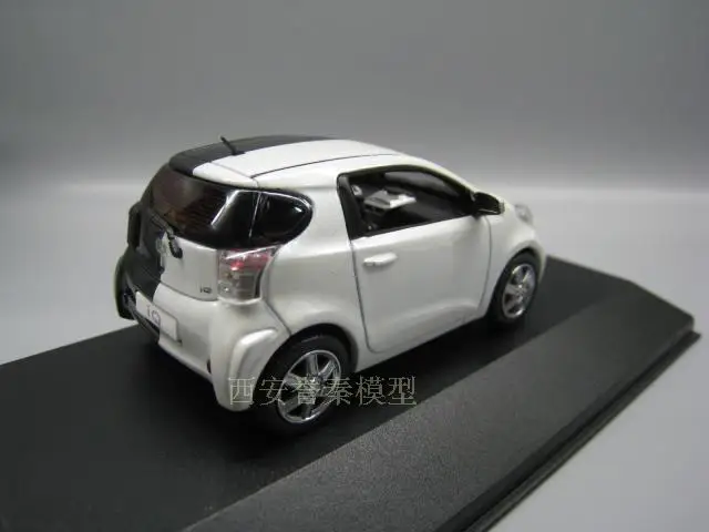 J-коллекция 1:43 TOYOTA IQ 2009 сплав модель автомобиля литья под давлением металлические игрушки подарок на день рождения для детей мальчик