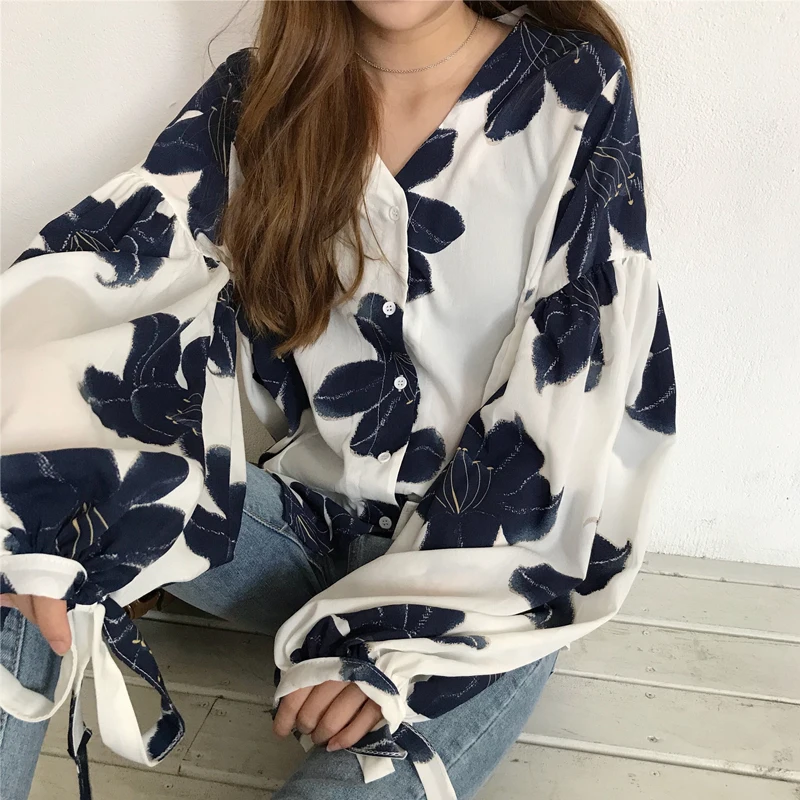 

Spring Chic Floral Print Shirts Women Korean Lazy Style Loose V Neck Lantern Sleeve Lace-up Vintage Blouses Female Casual Blusas