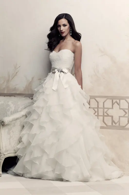 Ruffle Lace Wedding Dress