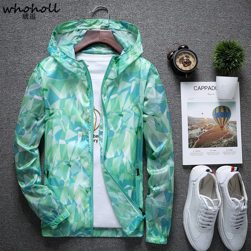 

WHOHOLL Hot Selling 2018 New Men Fashion Leisure Camouflage Jacket Green Summer Tide Male Hooded Thin Sunscreen Coat Wholesal