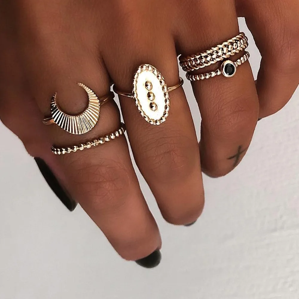 

5 Pcs / Set Vintage Boho Style Gold Color Moon Pattern Hollow Ring Sets for Women Retro Knuckle Midi Rings Jewelry Wholesale