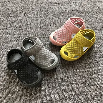 

Summer new Korean version of the mesh color waterproof soft bottom breathable strong sandals boys and girls beach shoes