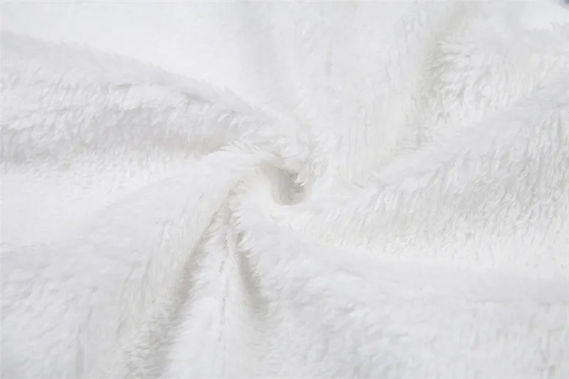 10062426876_1453572700