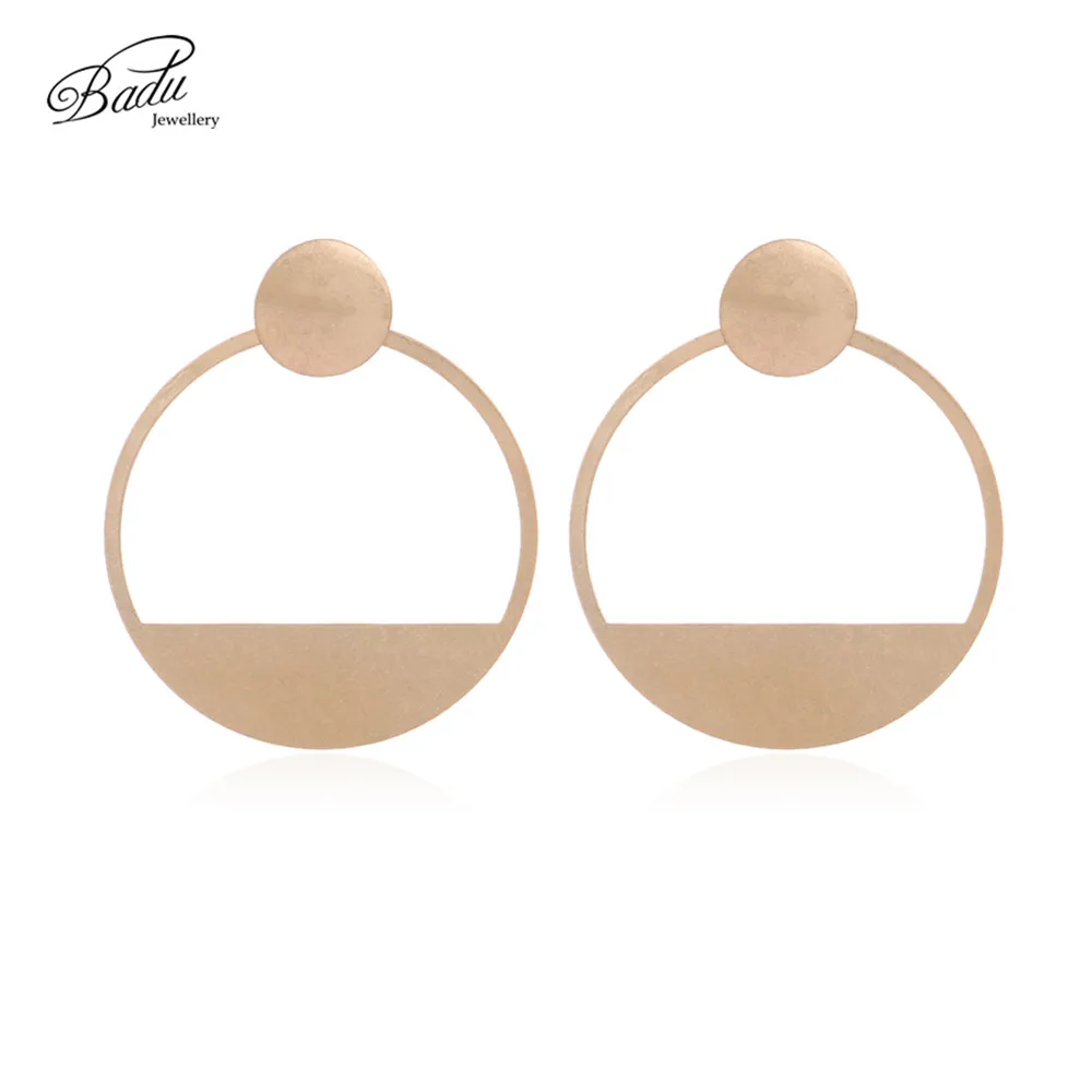 

Badu Big Round Earring Punk Style Hollow Alloy Earrings for Women Golden Studs Exaggerated Geometric Fashion Jewelry Wholesale