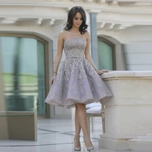 Kurze Brautkleider Trägerloses Cocktailkleid mit Applique Kristall A-linie Knielangen Formales Kleid Weg Von Der Schulter Partei Kleid