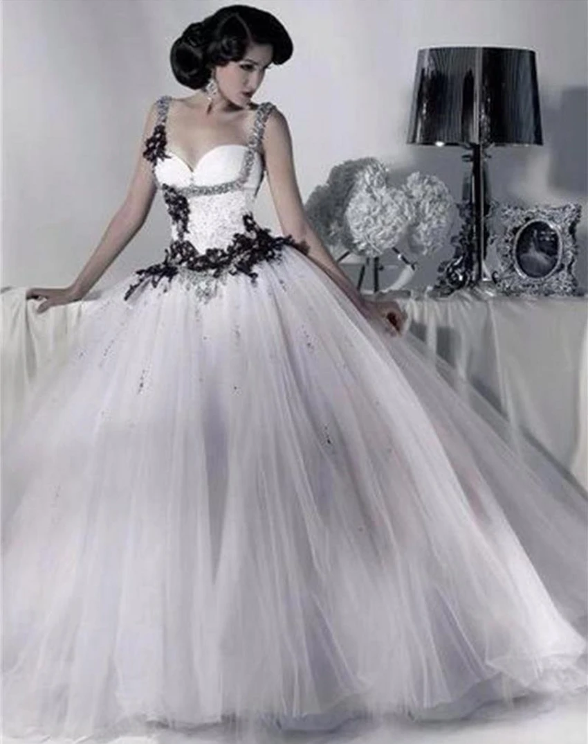 Bridal Victorian Gothic Wedding Dress 2017 Tulle Ball Gown Lace