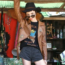 Весна новое поступление Женские винтажные стиль панк индивидуальность печать заклепки Тонкий Высокое качество PU кожа короткая куртка