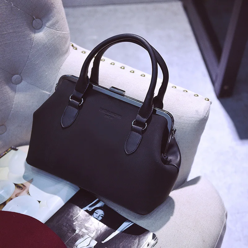 

2017 new fashion Pu Leather spring young woman handbags lock doctor bag Female bag handbag designer handbags high quality