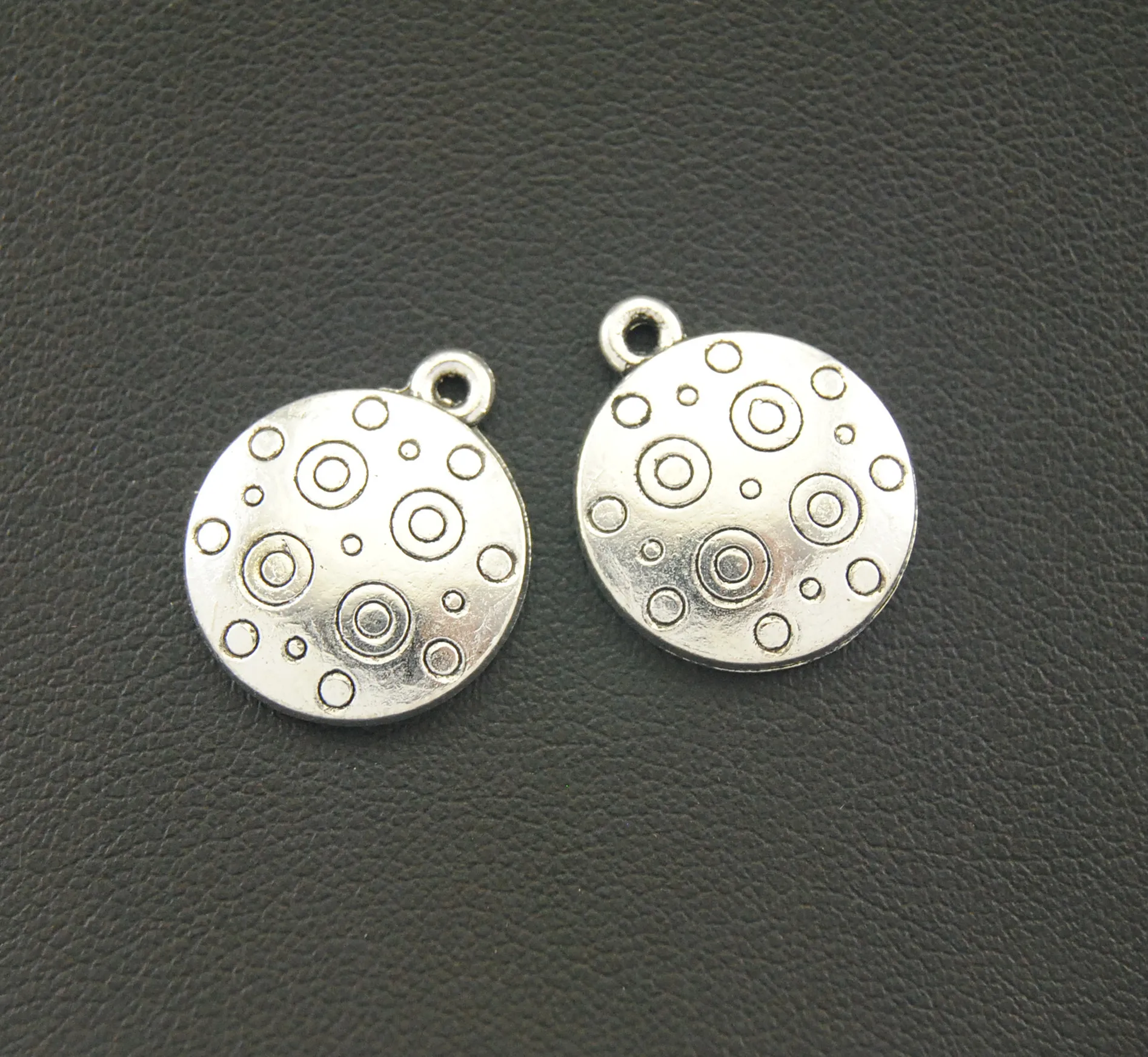 10 Pcs Silver Color Round Circle Pattern Charm Jewelry Making DIY