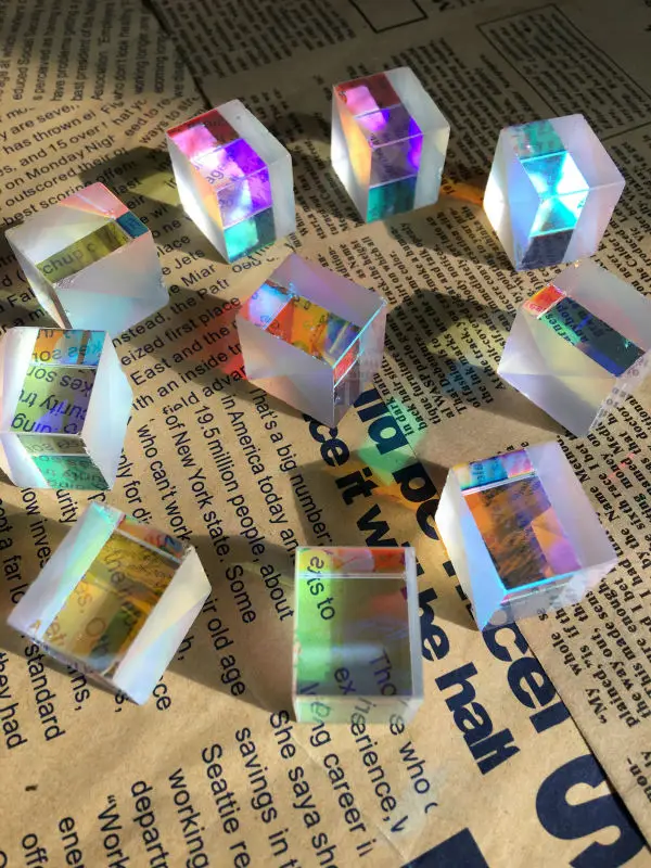 

20pcs 2X2X1.9cm defective X-Cube Prism RGB Combiner Splitter Cross Dichroic Prism for Home Decoration