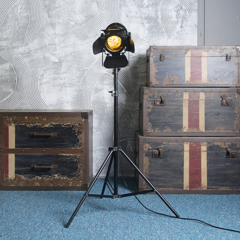 

Industrial Loft Bar Tripod Black Floor Lamp Creative Studio Retro Edison Black Floor Lights Free Shipping