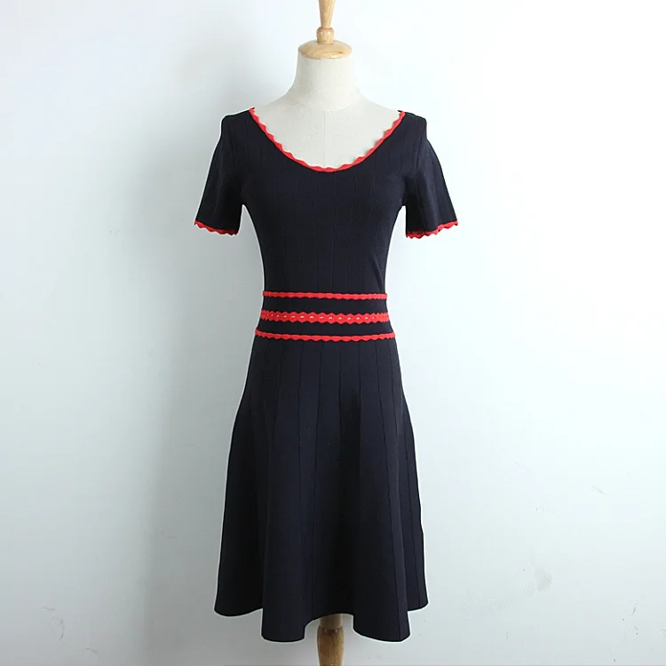 

Runway Designer 2019 New Sping Summer Short Sleeve Women Knitted O-neck Dress Black Waist Hollow Out A-line Pleated Dresses