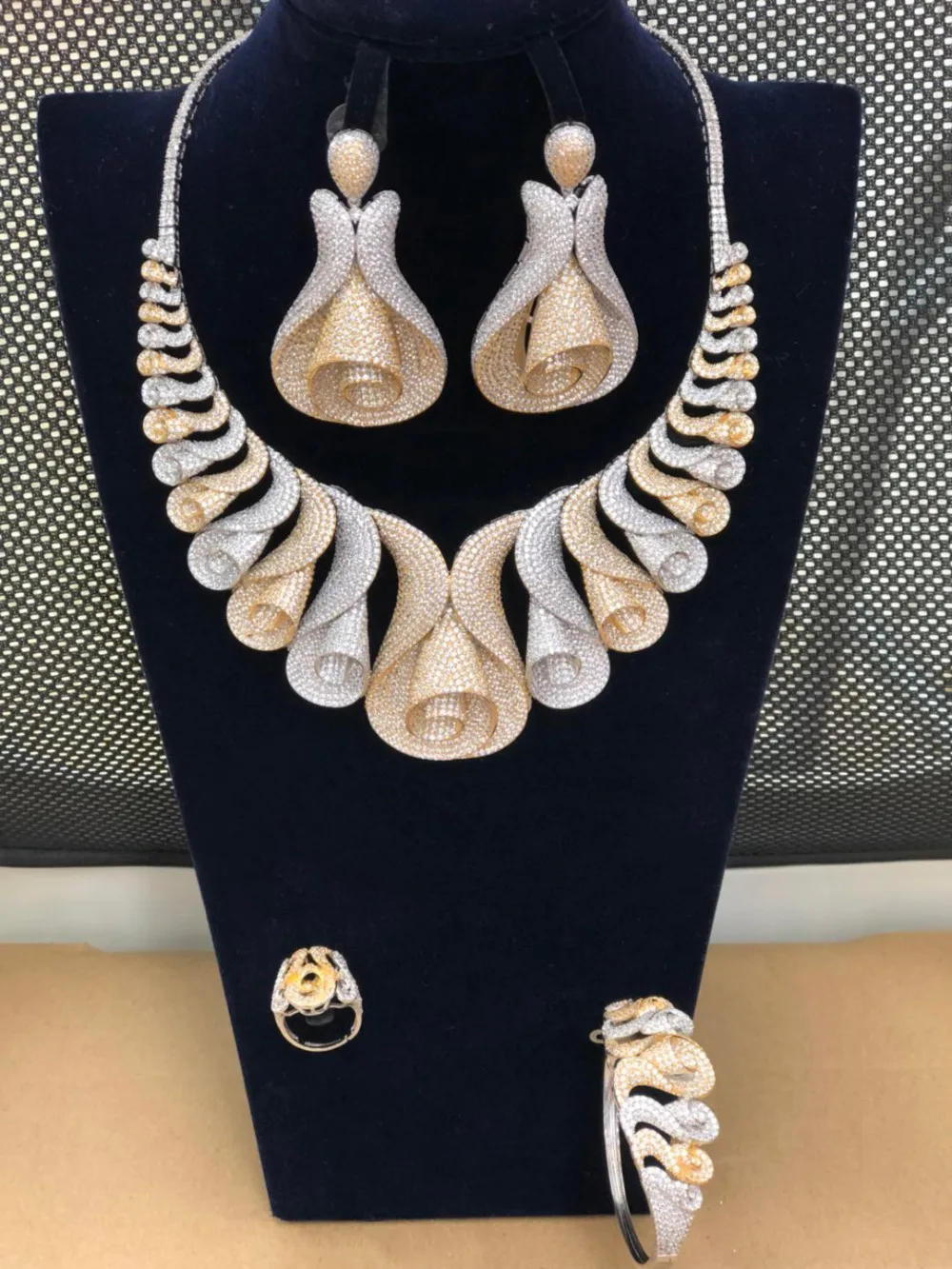 

GODKI Big Luxury Flower Blossom Super Shiny Women Wedding Cubic Zirconia Necklace Earring Saudi Arabia Jewelry Set Addiction