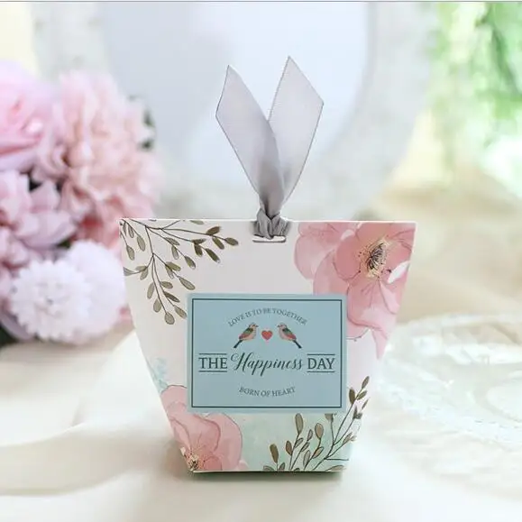 

50 Pcs New Arrival Floral Gift Bags Candy Bags Wedding Favors Candy Boxes Sachet Party Gift Box Souvenirs for Guests