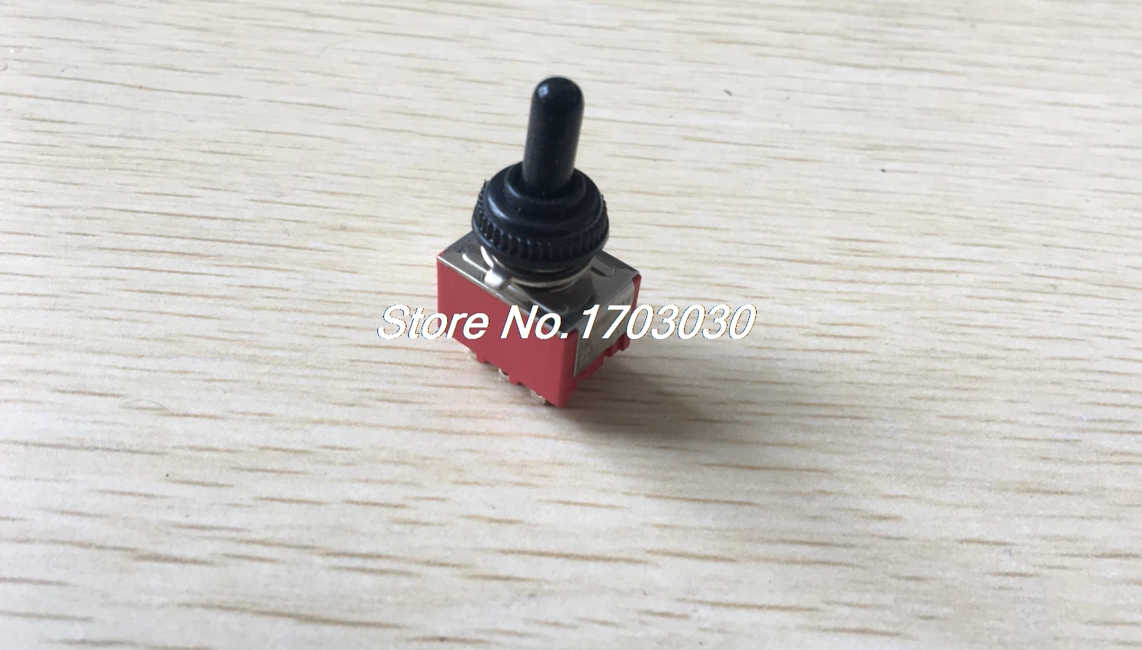 

AC 250V 2A 125V 5A ON/ON 2 Way 3PDT 9 Pins Toggle Switch with Waterproof Boot