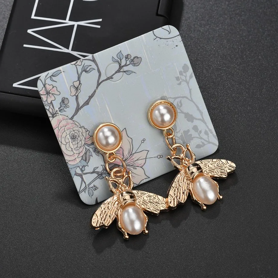 

Alloy Pearl Bee Pendant Gold Stud Earrings Fashion Style Simple Temperament OL Style Summer Vacation Fashion Jewelry