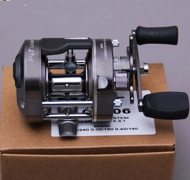 

Casting drum wheel also named Bait casting reel for lure especially for black fish in water with plants