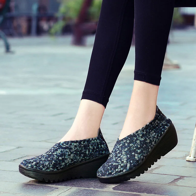 EOFK Breathable Women Woven Shoes loafers Handmade Elastic Woven Slip On Nylon Platform Wedges Shoes Woman - Color: Blue
