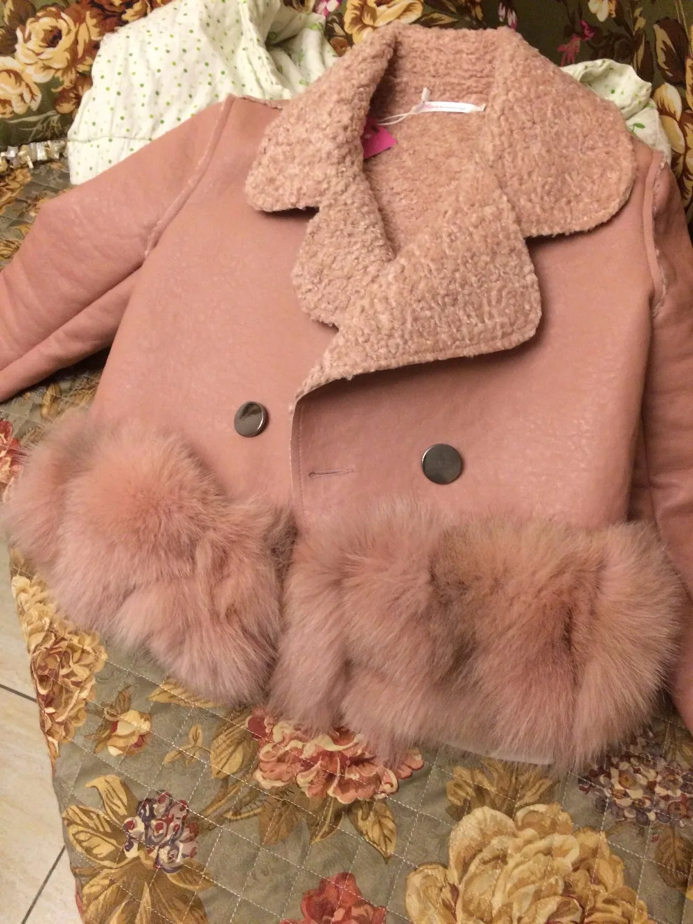 Осень и зима небольшой ладан кожаная куртка, Женская куртка с мехом, с вышивкой, с короткими пальто тонкий ягненка кашемировое пальто WJ1841