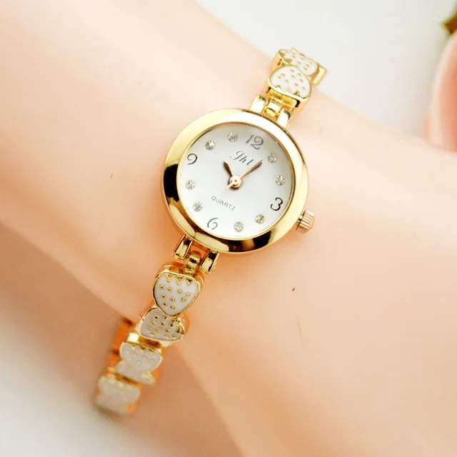Hot 2016 New White Gold Shell Strawberry Bracelet Table Korean Fashion Casual Fe Hot 2016 New White Gold Shell Strawberry Bracelet Table Korean Fashion Casual Fe