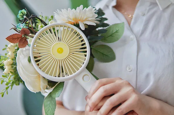 YOUPIN 3Life 313 USB Charging Mini Handheld Portable Fan Low Noise Brushless Mute Motor 2000mAh Battery Capacity