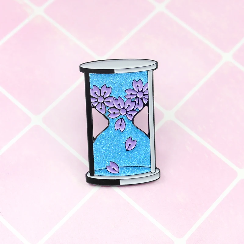 

Violet Blue Hourglass Enamel Brooch Flash Funnel Purple Petals Drop Romantic Fashion Badge Lady Charm Jewelry from the Bottle