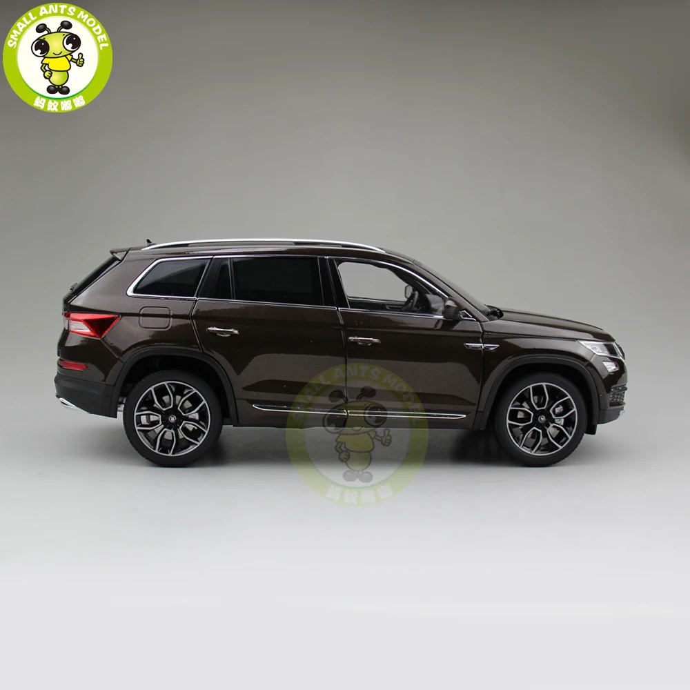 1/18 Skoda KODIAQ SUV литая модель металлическая модель автомобиля SUV подарок коллекция хобби коричневый