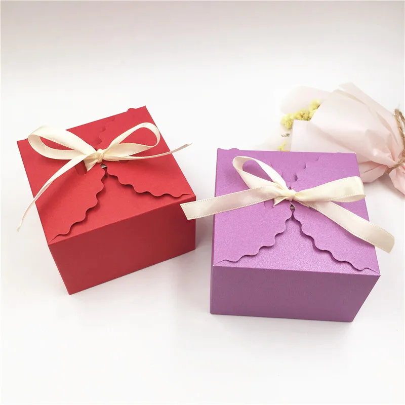 

20 pcs 2 size color square box birthday party / wedding candy chocolate petal tea box accepts customization