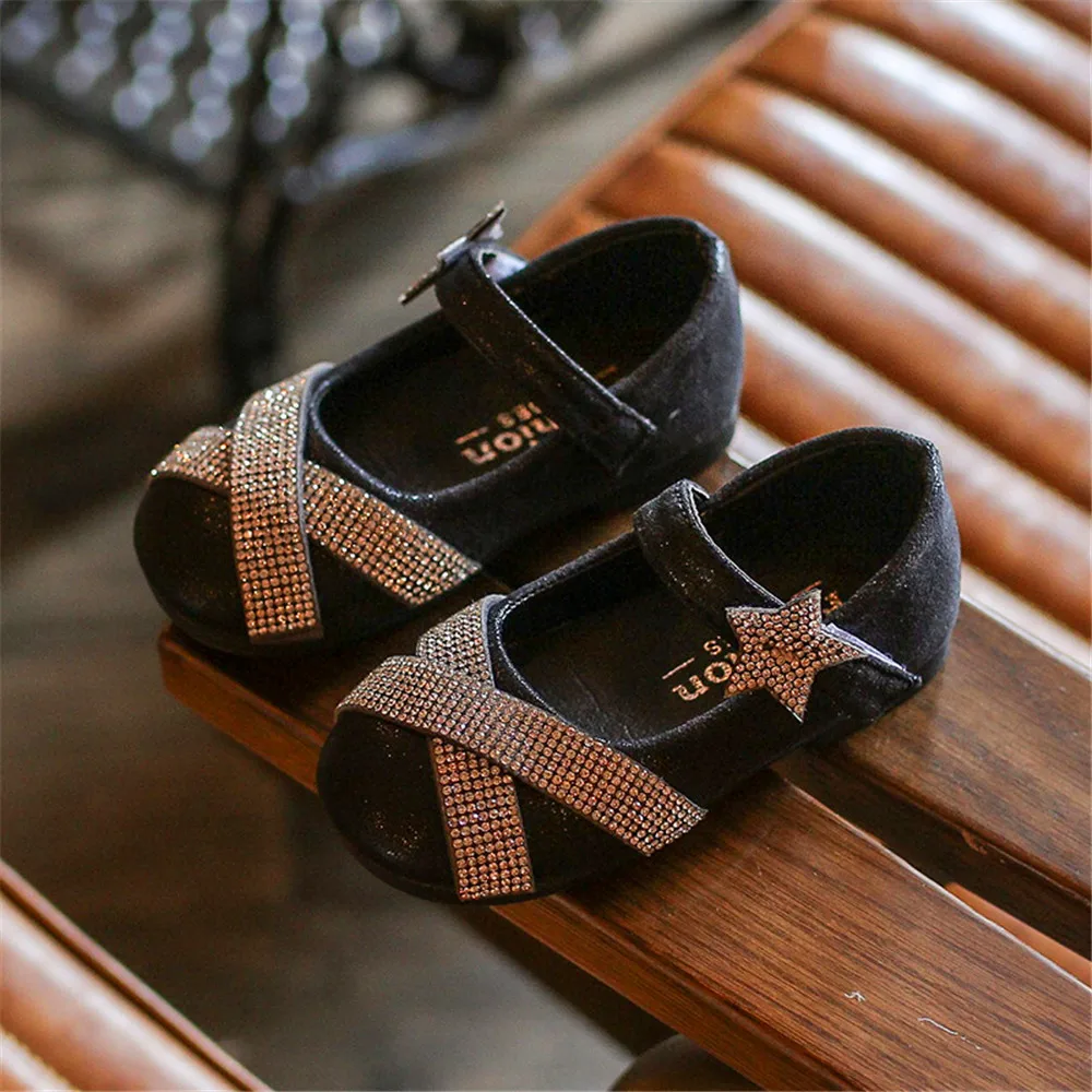 скидка 2018 девушки горный хрусталь Glitter Sneaker с сияющей звездой
детская модная обувь с мягкая подошва, серебро, черный и розовый,
размер 21-30 Отзывы