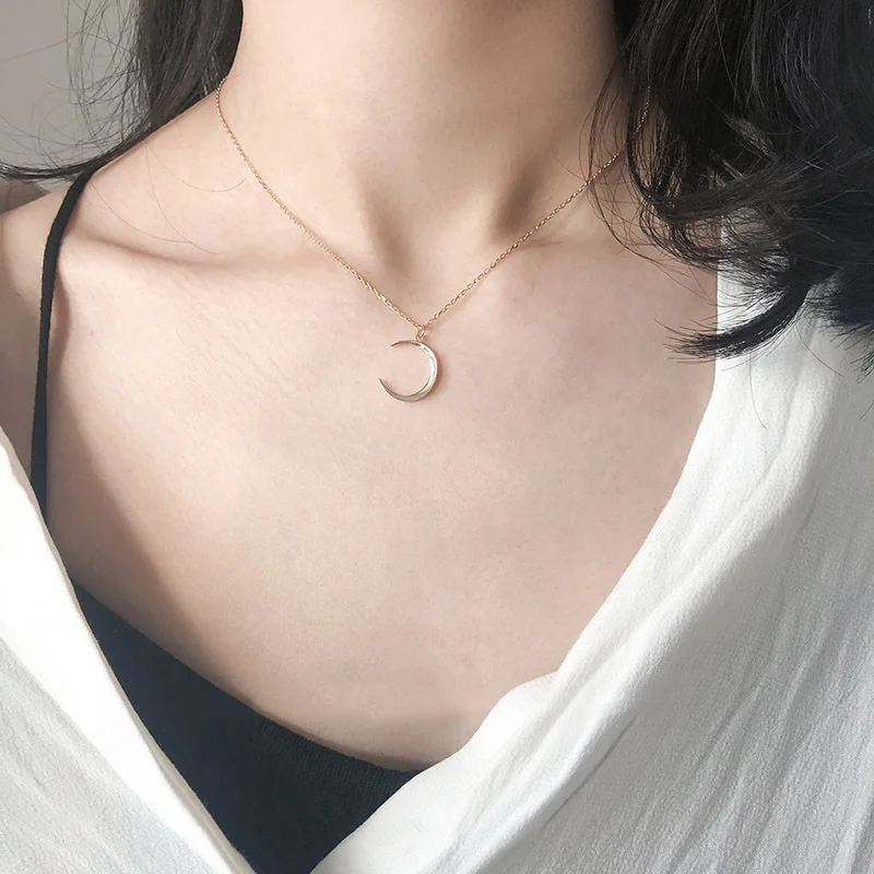 

Korean Crescent Moon Bending Polished 925 Sterling Silver Choker Necklace Gold Chain Beautiful Fashion Pendant Girl Jewelry Gift