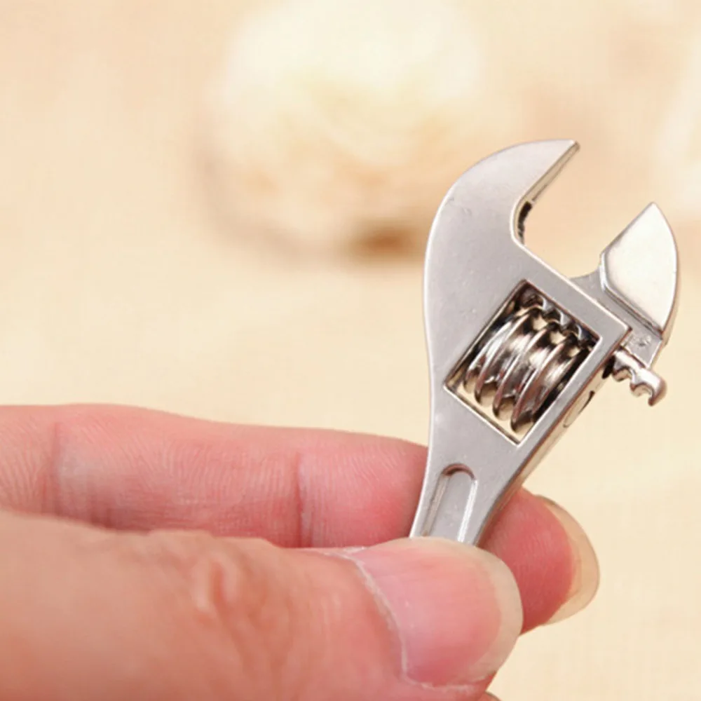 

Fashion Mini Metal Adjustable Tool Wrench Spanner Key Chain Ring Keyring Gift High Quality