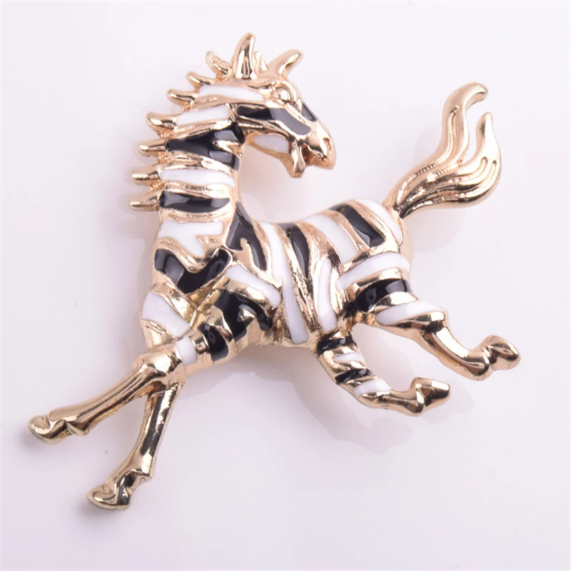 

AHYONNIEX 1 PC quality Wild little zebra alloy brooch fashion Corsage badge for Elegance women simple clothes decorations