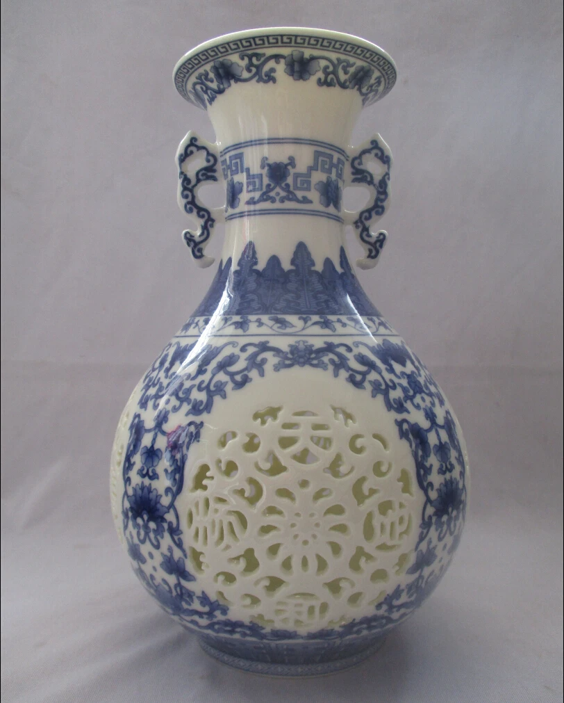 

Collect H:10 inch Chinese Blue and White Porcelain Two ears vase /Classic Jingdezhen Ceramic tabletop Vase V00018