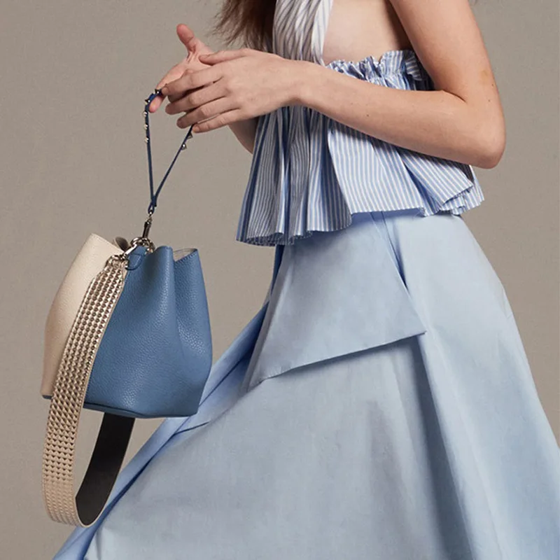 ثعبان واسعة الكتف حزام دلو حقيبة برشام حقيبة يد فاخرة حقائب النساء جلد المغطاة بألواح تصميم Crossbody حقيبة للنساء sac