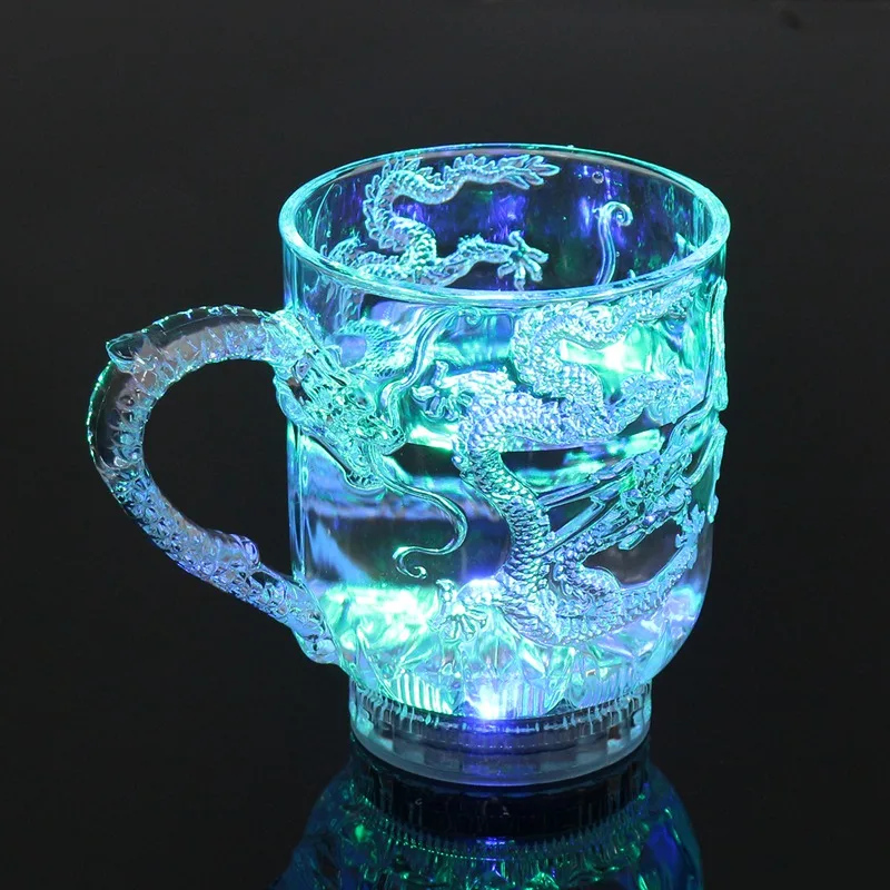 Автоматический СВЕТОДИОДНЫЙ мигающий светильник с изображением дракона, цветной мигающий светильник, чашка для виски, пивная, светящаяся чашка, Индуктивная Радужная, вечерние, барный инструмент