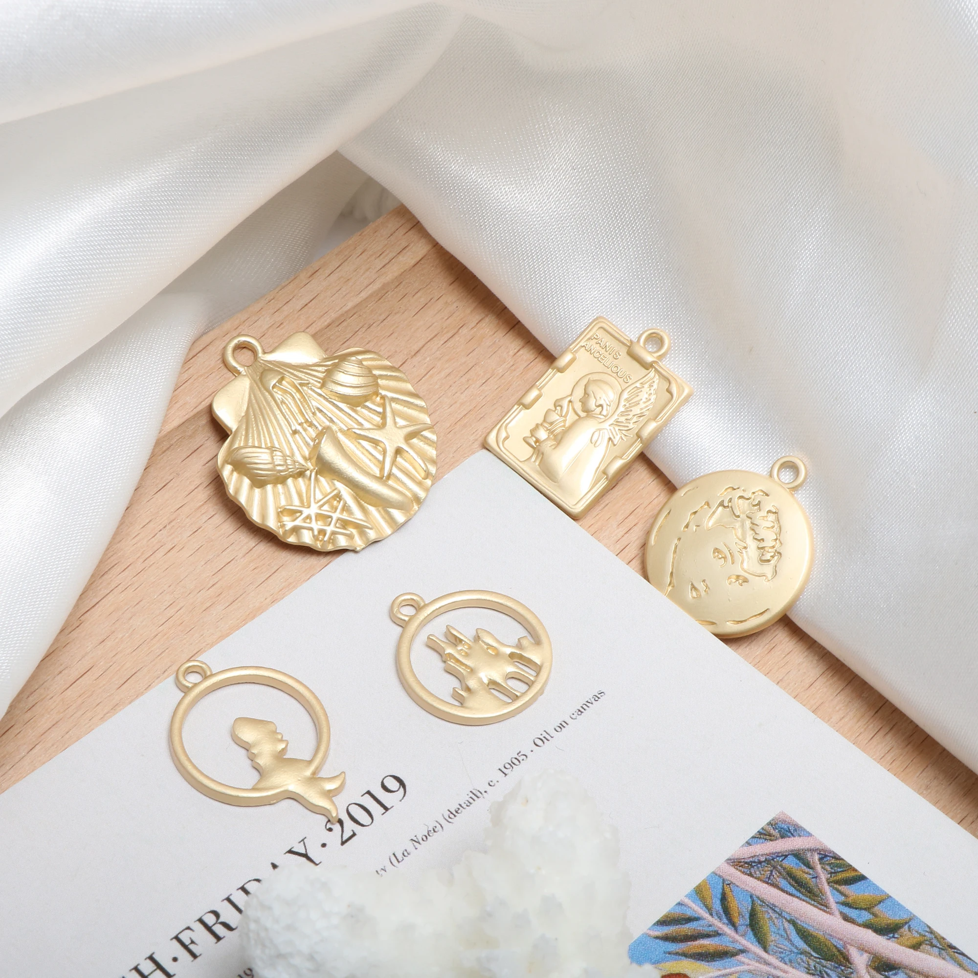 

Retro angel shell castle mermaid alloy pendant DIY handmade earrings accessories material