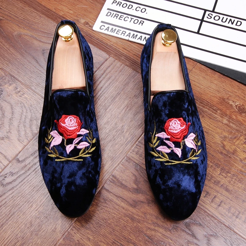 

new fashion men stitchwork flower design velvet dress cow suede leather shoes wedding nightclub smoking slippers male loafers