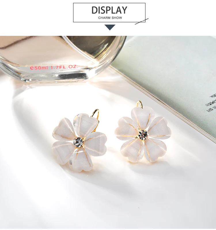 gold-color-crystal-flower-stud-earrings_10
