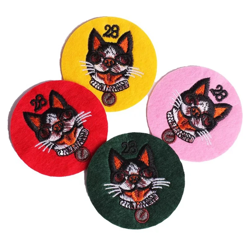 

Cartoon puppy logo badge Embroidery patch Children's jeans patch Garment decorative accessories Dog cloth sticker Patch hole