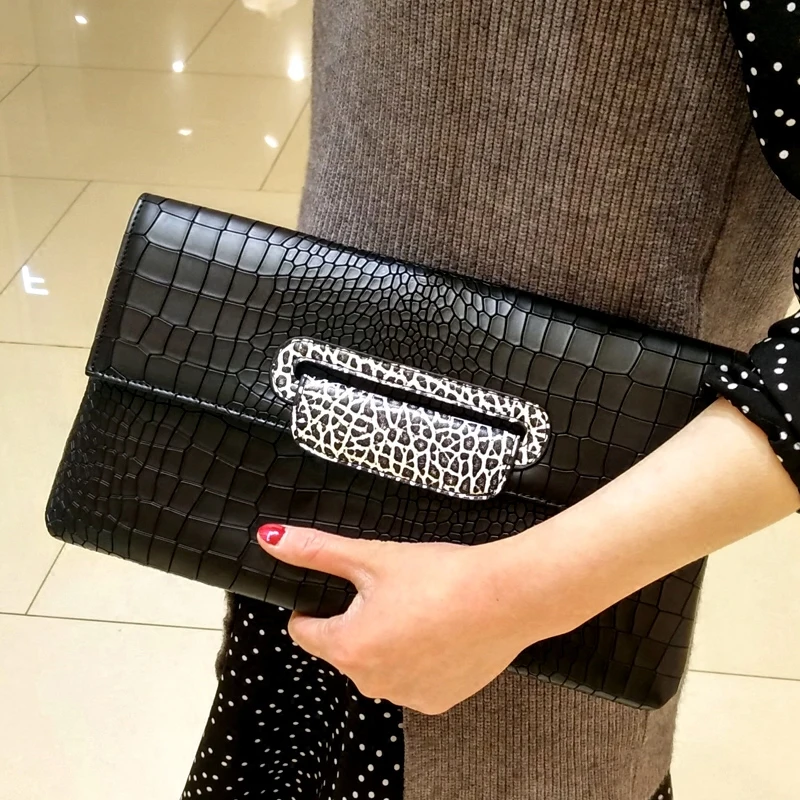 

Fashion Crocodile Pattern Women Clutch Bag\Handbags 2017 New Chain Envelopes Bag Shoulder Bag\Messenger Bag~16B31