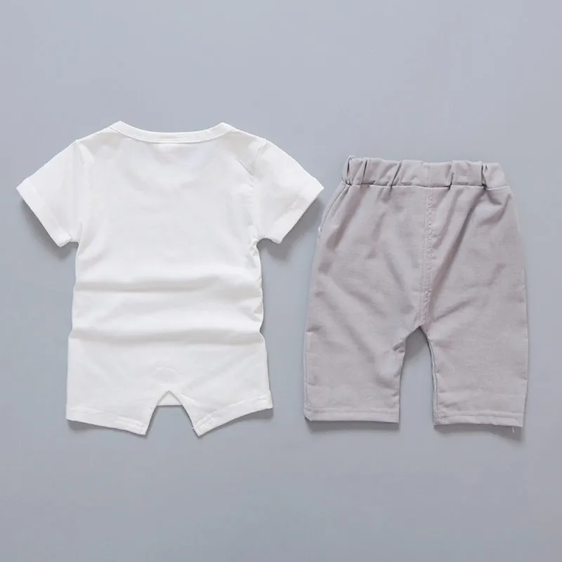 Одежда для маленьких мальчиков г. Летняя брендовая одежда для младенцев футболки с короткими рукавами и Рисунком Слона Топы штаны в полоску, детские беговые костюмы