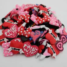 1000 шт./лот сердце ПВХ Чистка Подвески, аксессуары для обуви, обувь украшения подходят крокодила для детей подарок