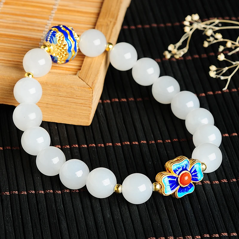 The original natural jade jade beads bracelet on hand and hand woven