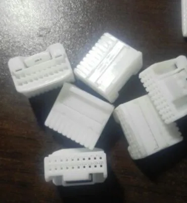 

20pcs Auto meter AUX CD mantissa 20 pin connector plugs