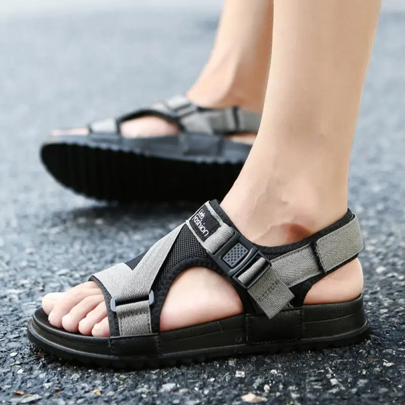 

Casual Beach Shoes Sandals Men Loafers Shoes Male Wedges Soft Bottom Platform Sandals Breathable Flat Wedges Shoes for Male