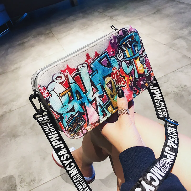 

Individual Spray Letters Personality Doodle Hand-held Messenger Bag Street Trend handbag square bag