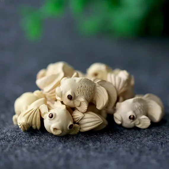 2pcs 12X17X24mm Natural Boxwood Carved Fish Beads Tiny Goldfish Pendant Prayer Loose Space BeadsJapa Mala Buddha Jewellery